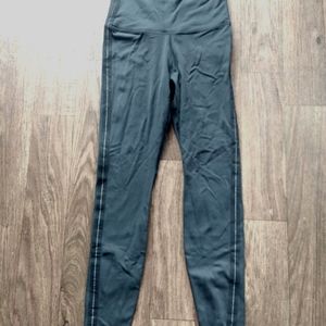 Nike dri fit leggins